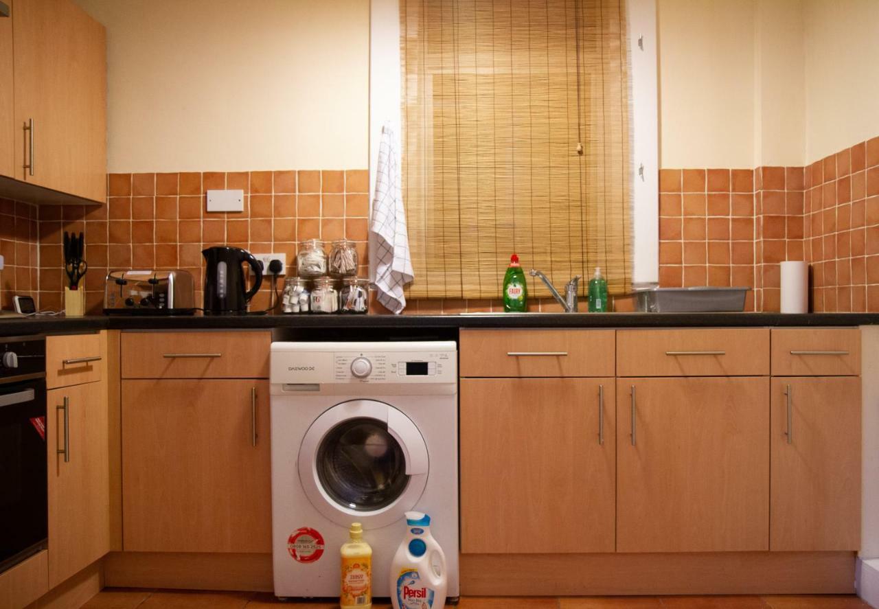 Carvetii - Fox House - 1St Floor Flat Sleeps Up To 8 Apartment Dunfermline Exterior photo